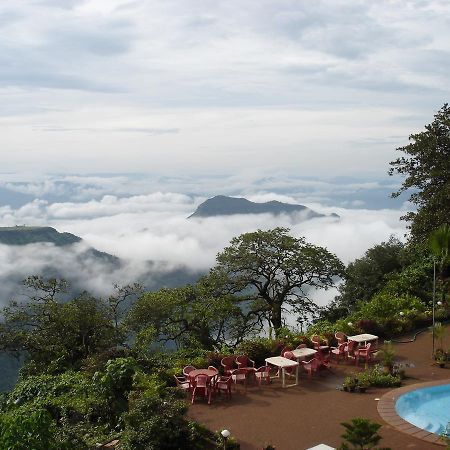 Lords Central Hotel Matheran Exterior foto